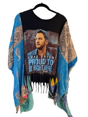 Granny D Upcycled Luke Bryan Tour Tee Kantha Patchwork Poncho black  Size OS